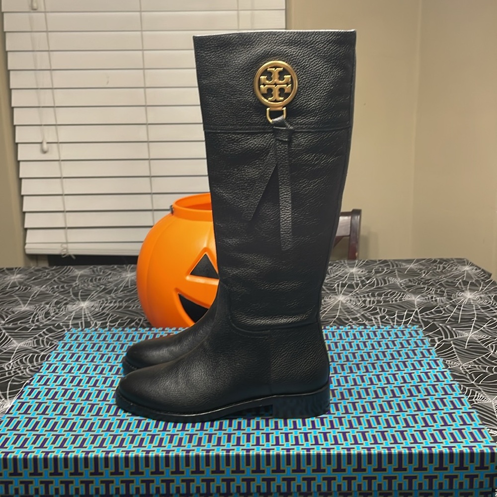 Tory Burch boots - Picture 3 of 5